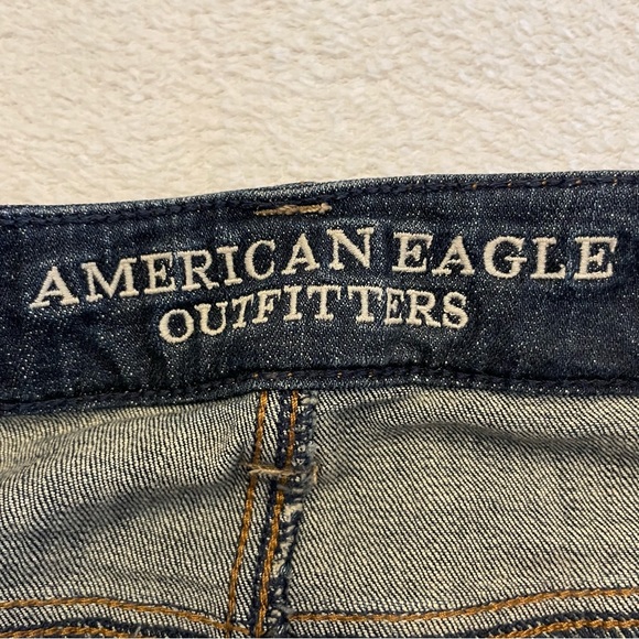 American Eagle Distressed Hi Rise Jeggings.  Size 2 - Picture 4 of 8